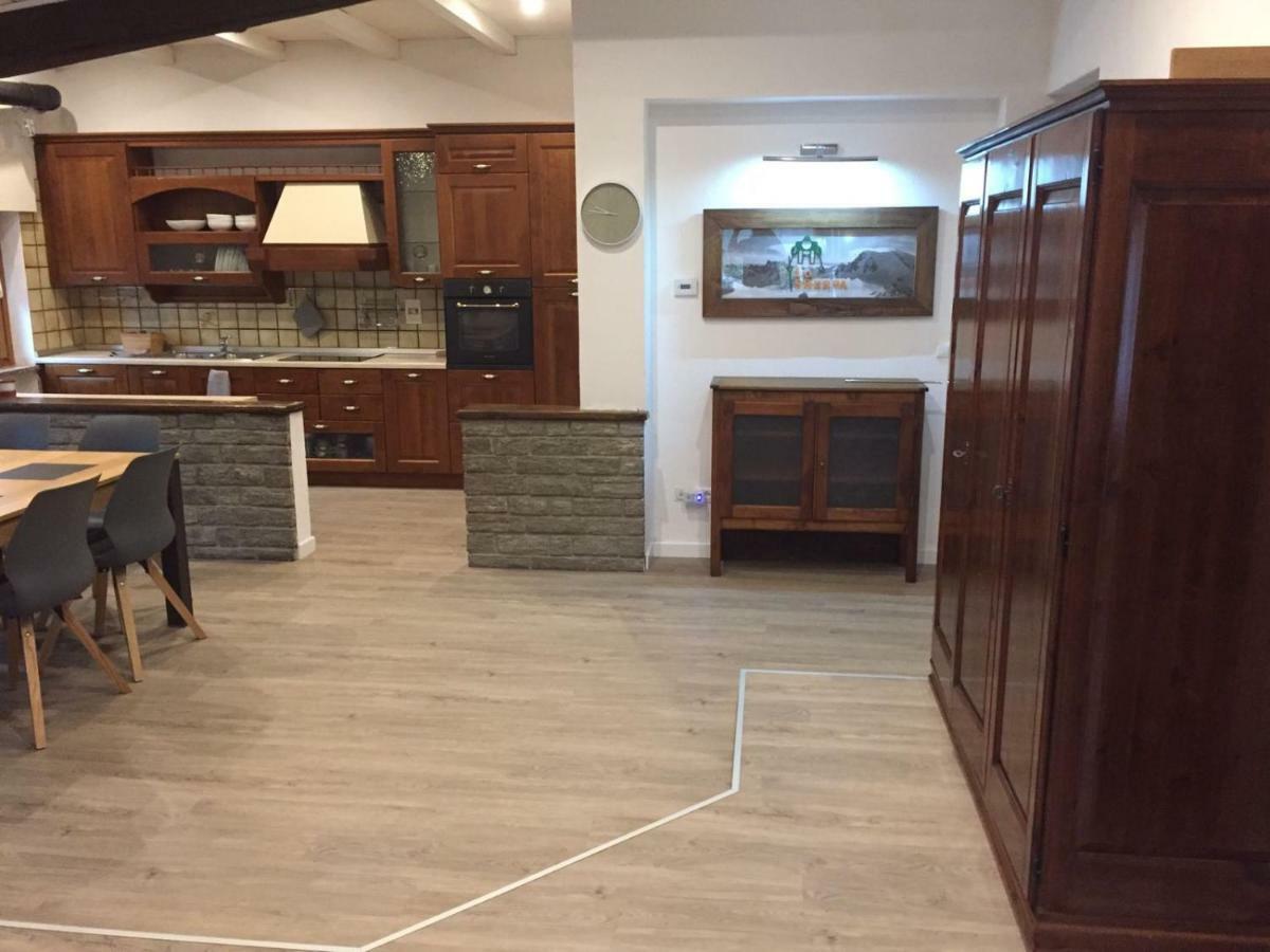 Lo Sherpa Holiday Home Aosta Eksteriør billede